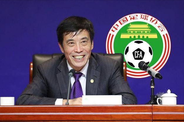 操爆小舞