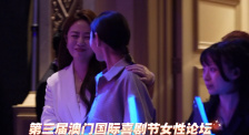 办公室紧身裙丝袜秘书av